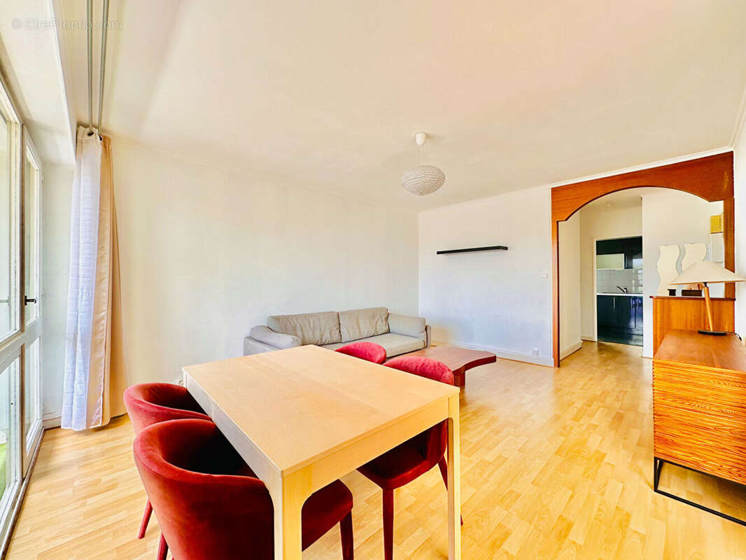 Appartement Creteil 2 pièce(s) 47 m2 - photo 2