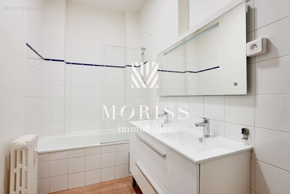 Appartement à PARIS-17E