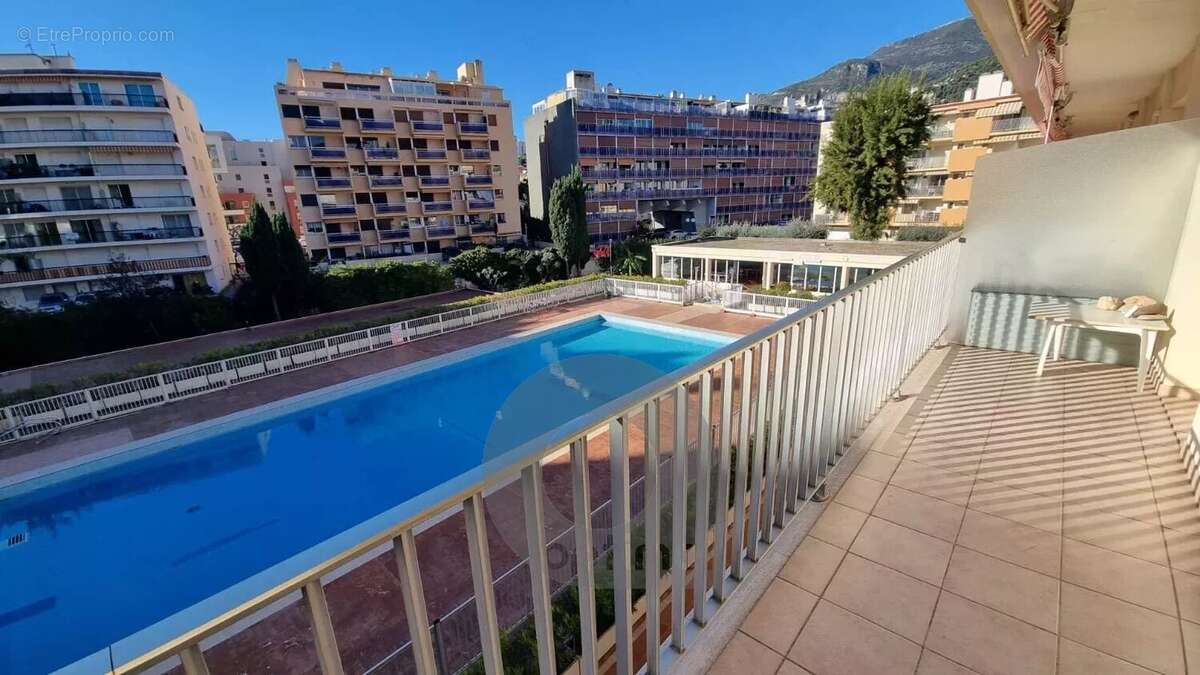 Appartement à ROQUEBRUNE-CAP-MARTIN