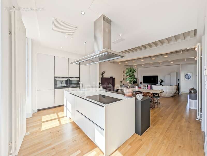 Chalon-sur-Saône (71) Appartement climatisé de Standing en Hyper-Centre – 158 m² d'Élégance et d'Histoire ! - photo 3