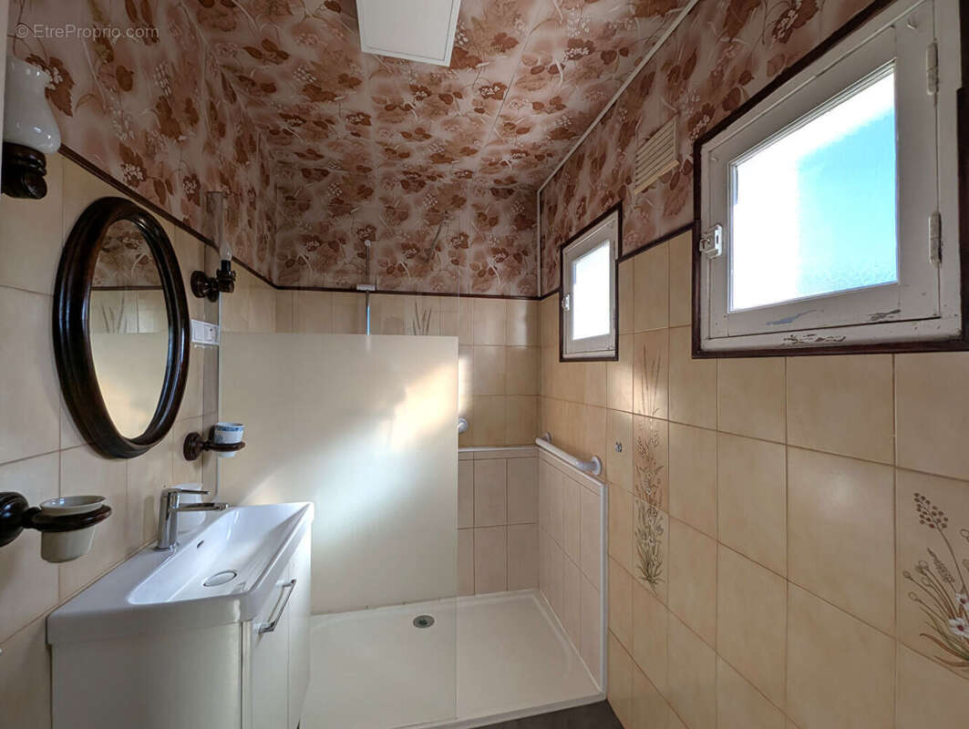 Maison 75 m2 2 chambres à vendre à Miniac-Morvan ? proche commerces et axes - photo 7