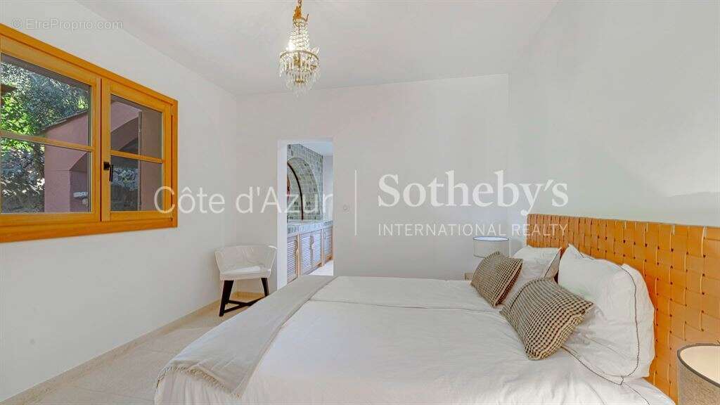Villa Art Déco rénovée avec vue mer, à 300 m des plages, Sainte-Maxime, Golfe de Saint-Tropez - photo 14