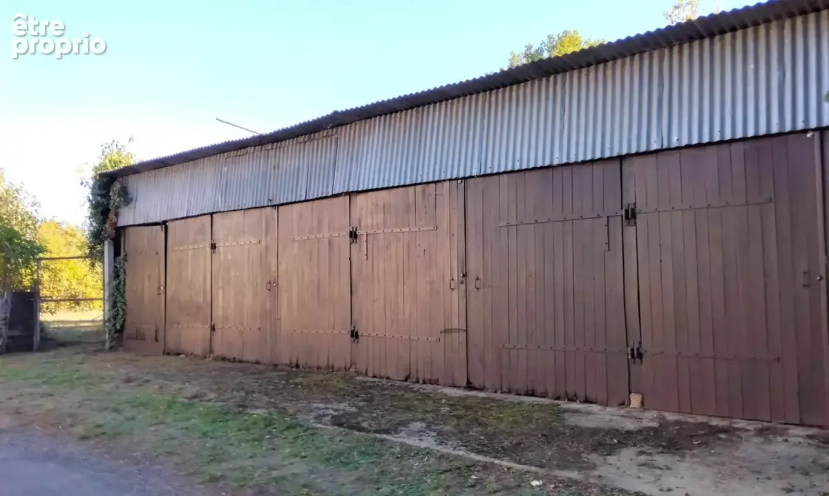 GARAGES