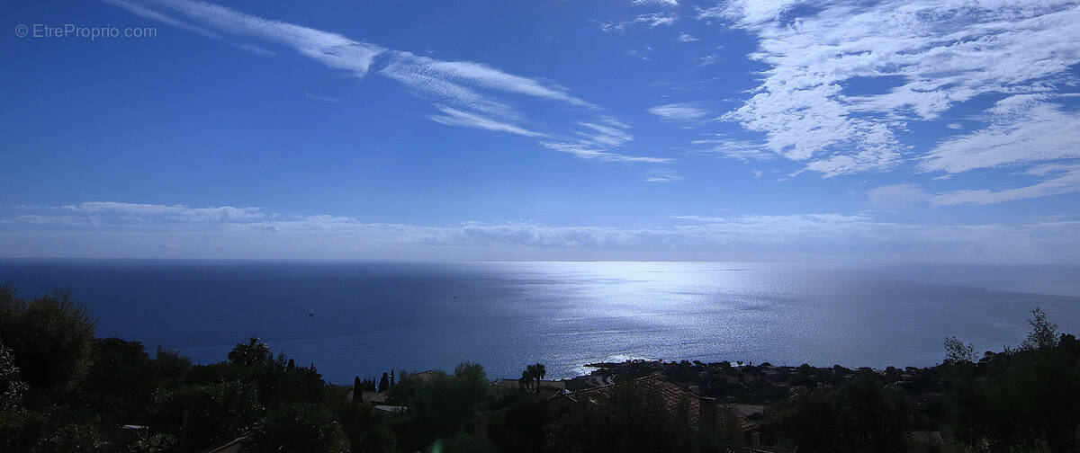 Maison à ROQUEBRUNE-SUR-ARGENS