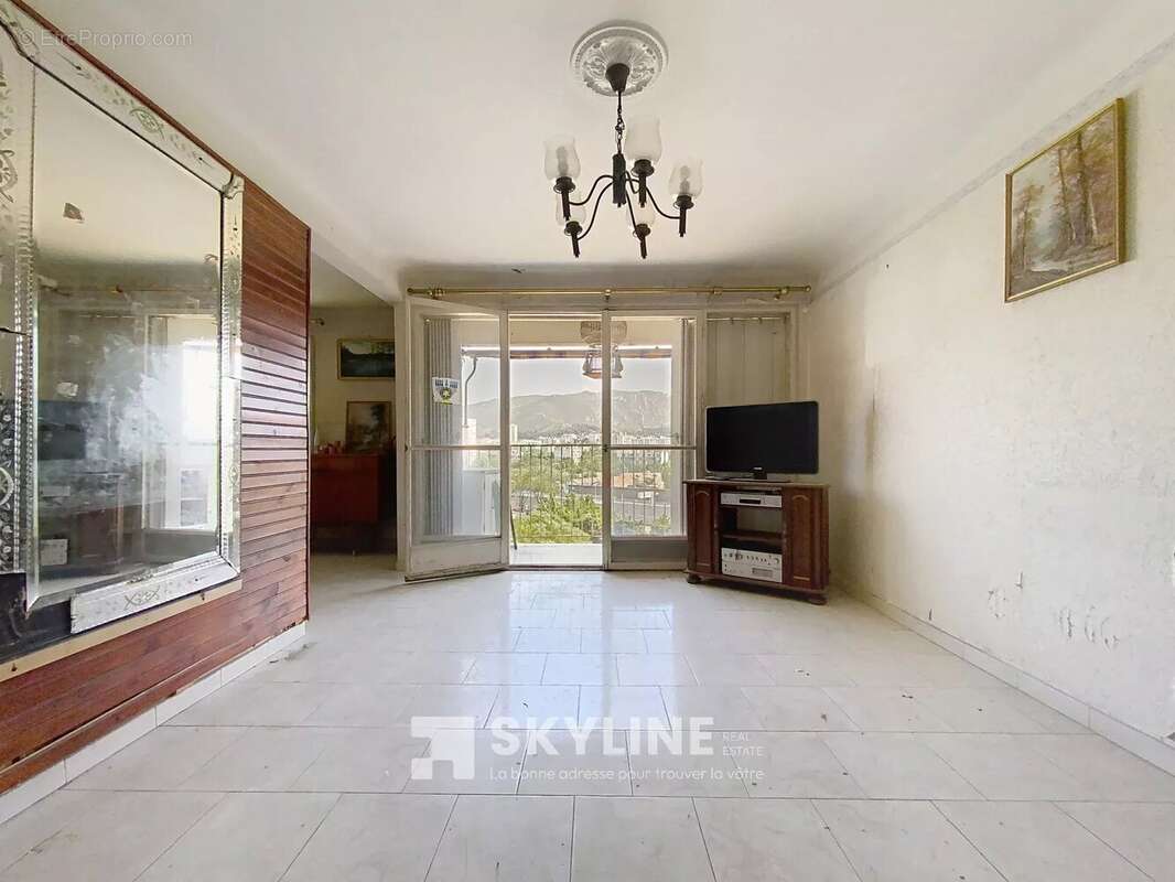 Appartement à MARSEILLE-11E