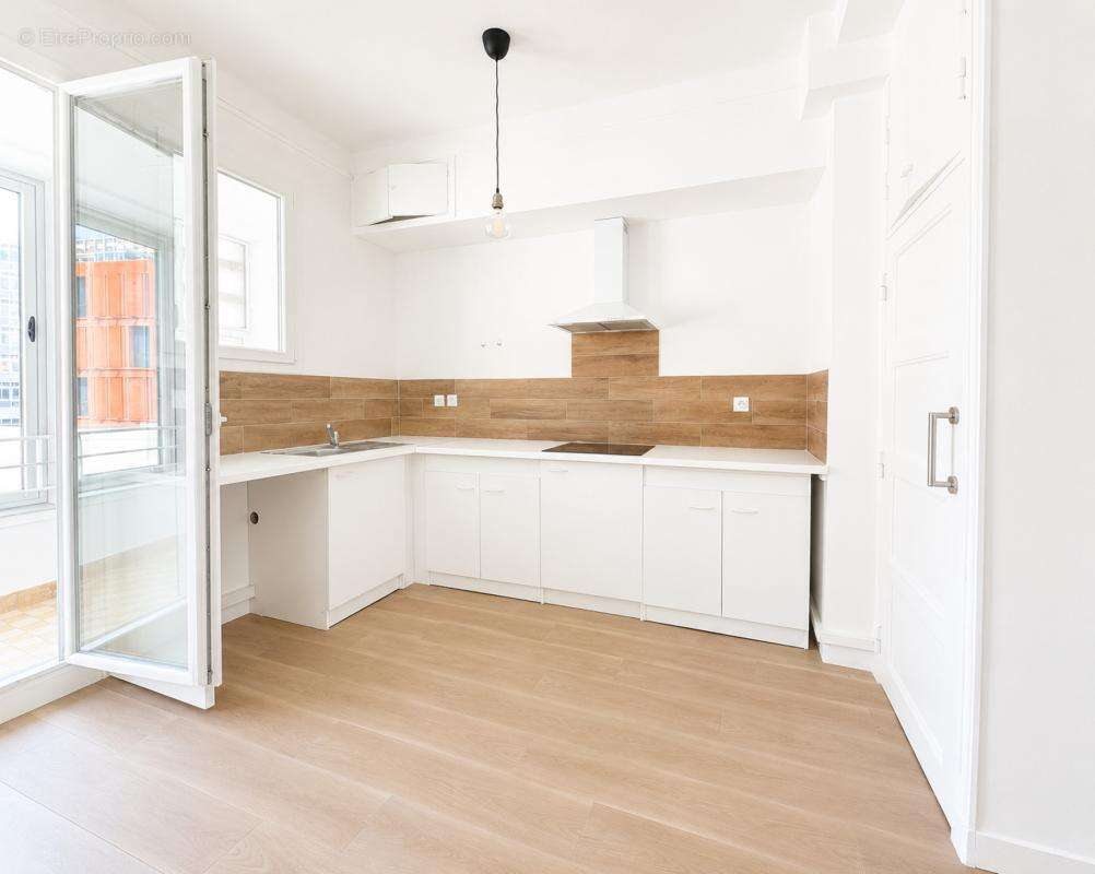 Appartement à MARSEILLE-2E