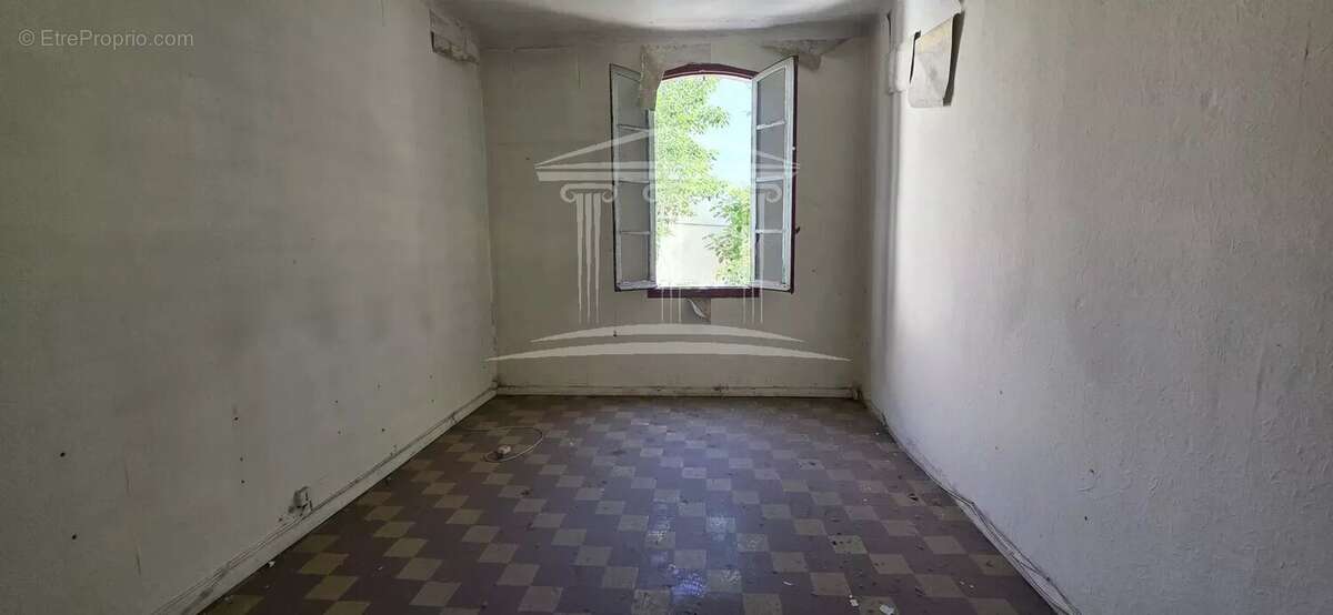 Maison 141 m² à Sorgues  - photo 4