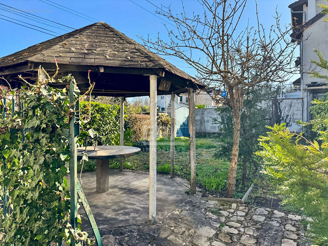 Maison à DAMMARIE-LES-LYS