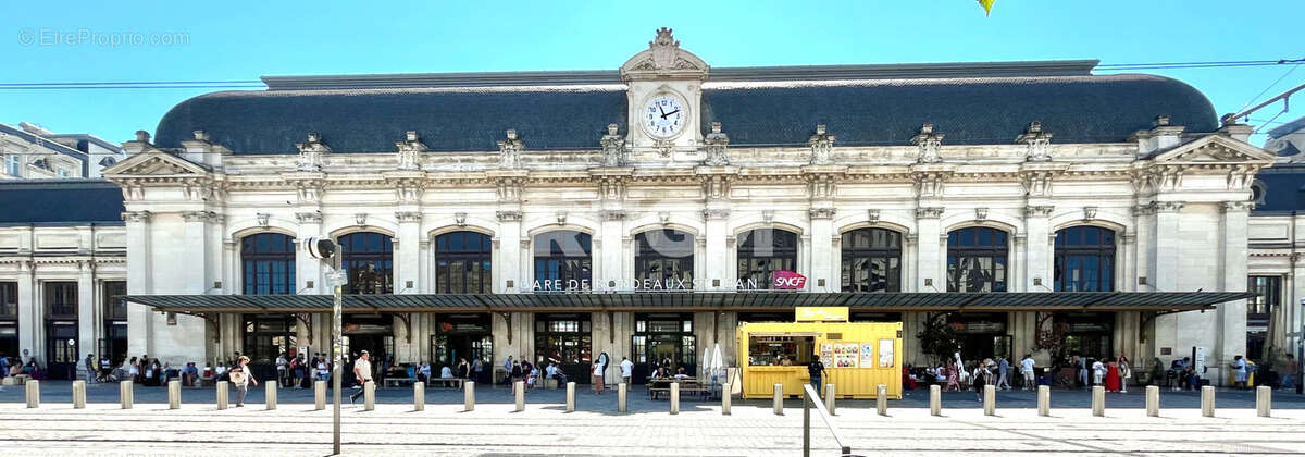 Immeuble proche Gare St Jean - photo 2