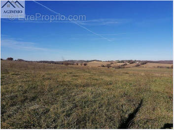 Terrain à L&#039;ISLE-JOURDAIN