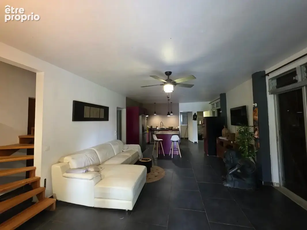 Villa 5 chambres + 2 F2 indépendants sur plus de 2400 m² de terrain - photo 13