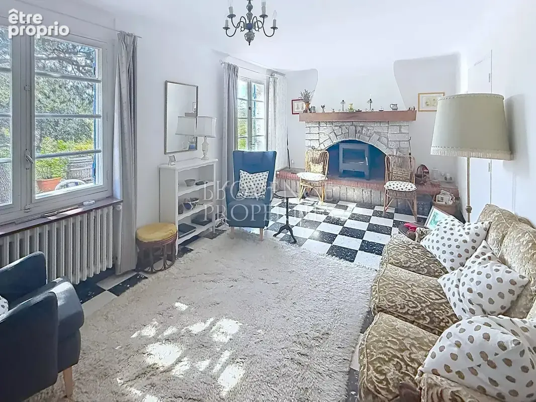 Correns – Charmante maison 3 chambres avec piscine,  en zone UC - photo 13