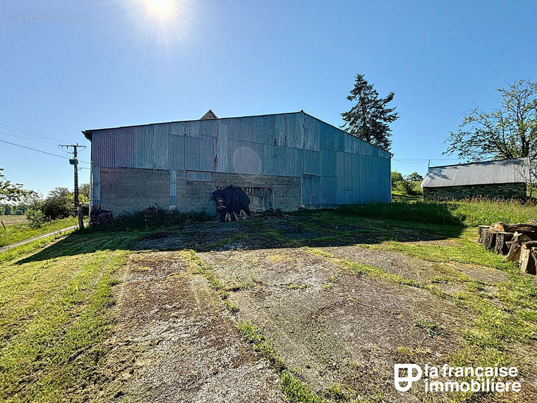 Maison à LA BOUEXIERE