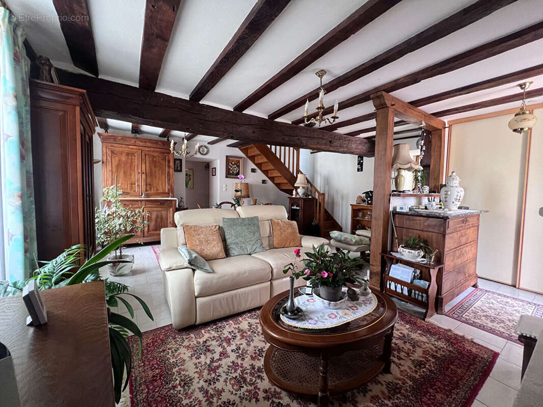 Maison à ESTIVAREILLES