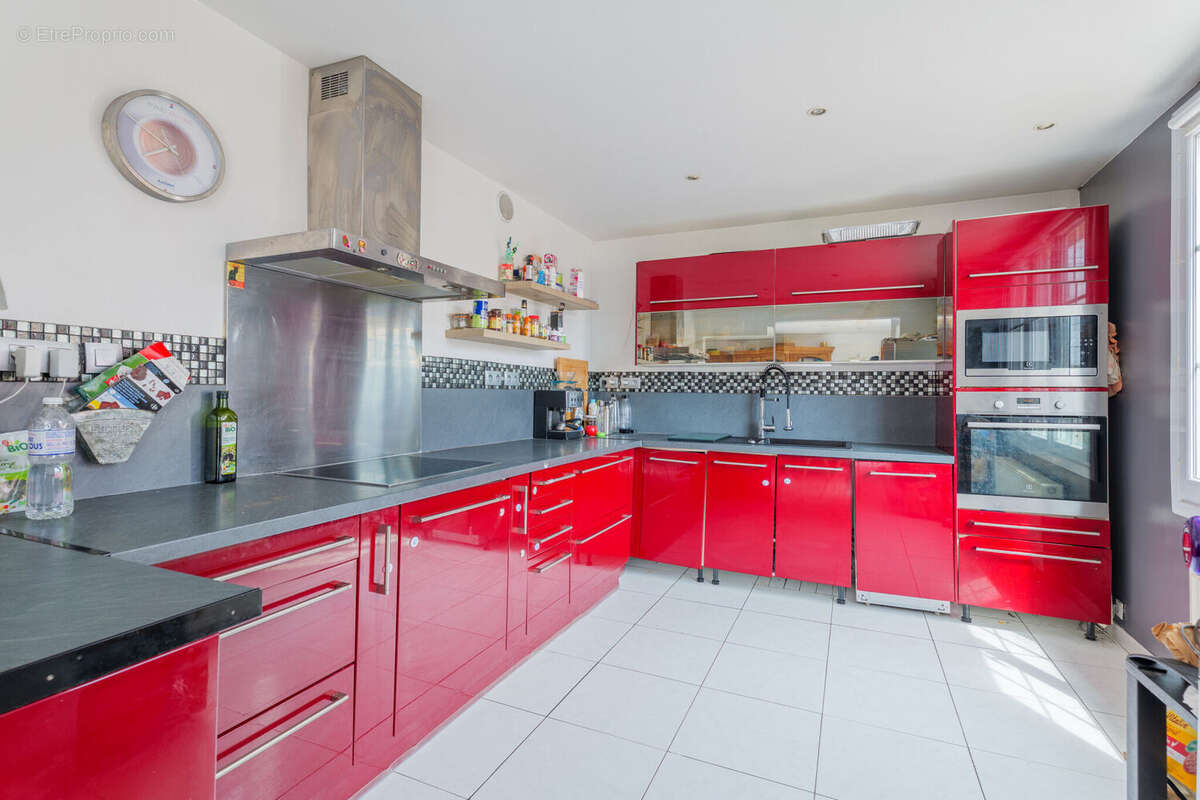 Maison 117 m² à Tremblay-En-France  - photo 2