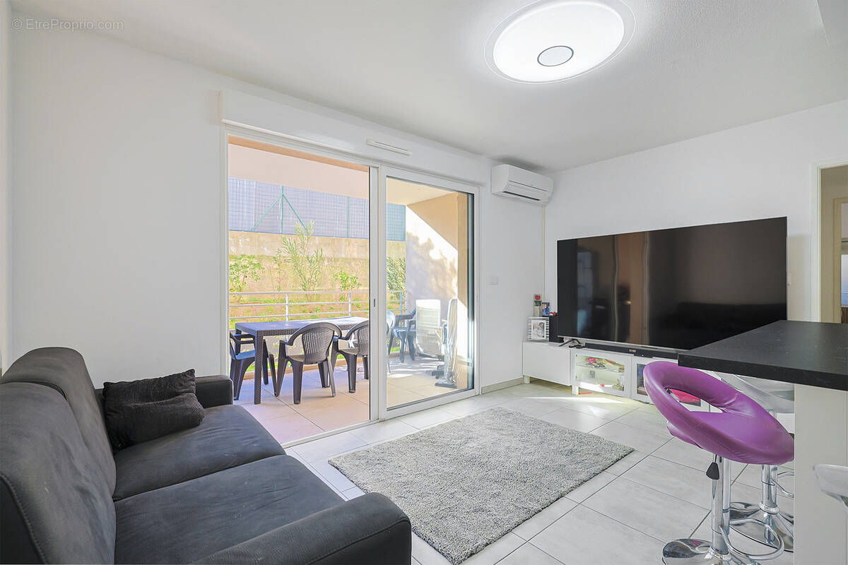 Appartement à LA CRAU