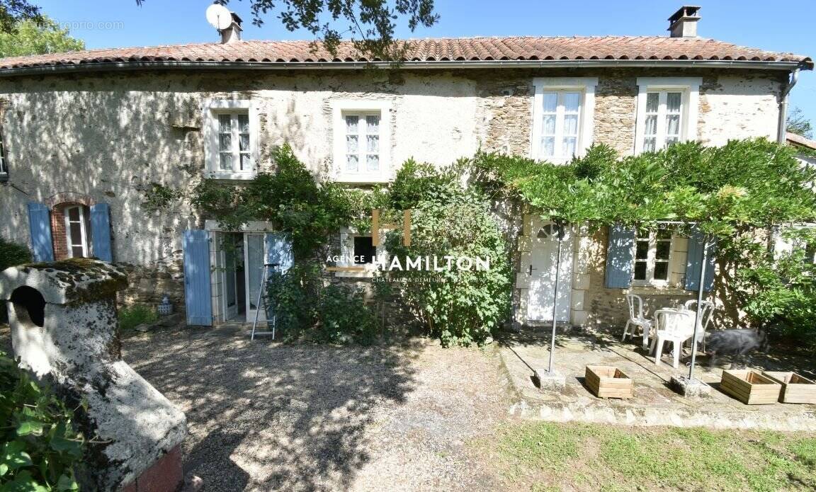 Maison à AMBIALET