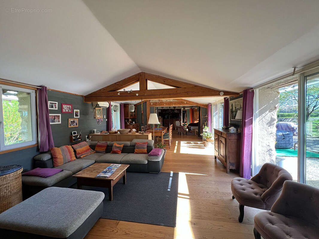 Maison à SAINT-MAURICE-LA-CLOUERE