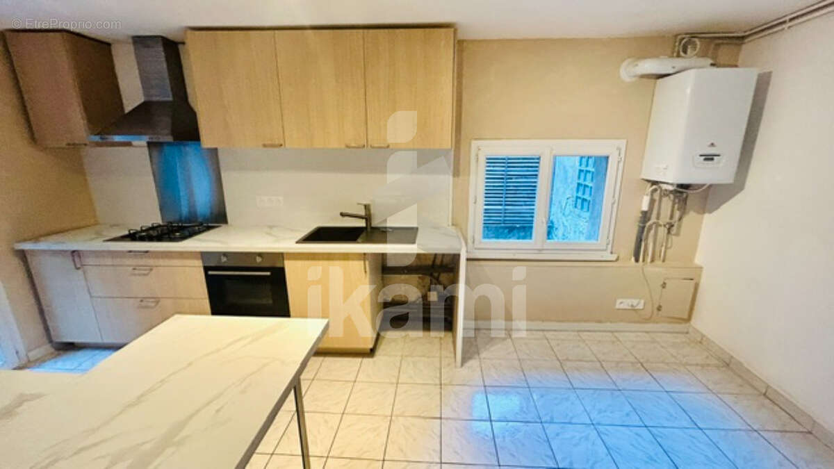 En vente à Tournon-Sur-Rhône : grand appartement avec terrasse - photo 4
