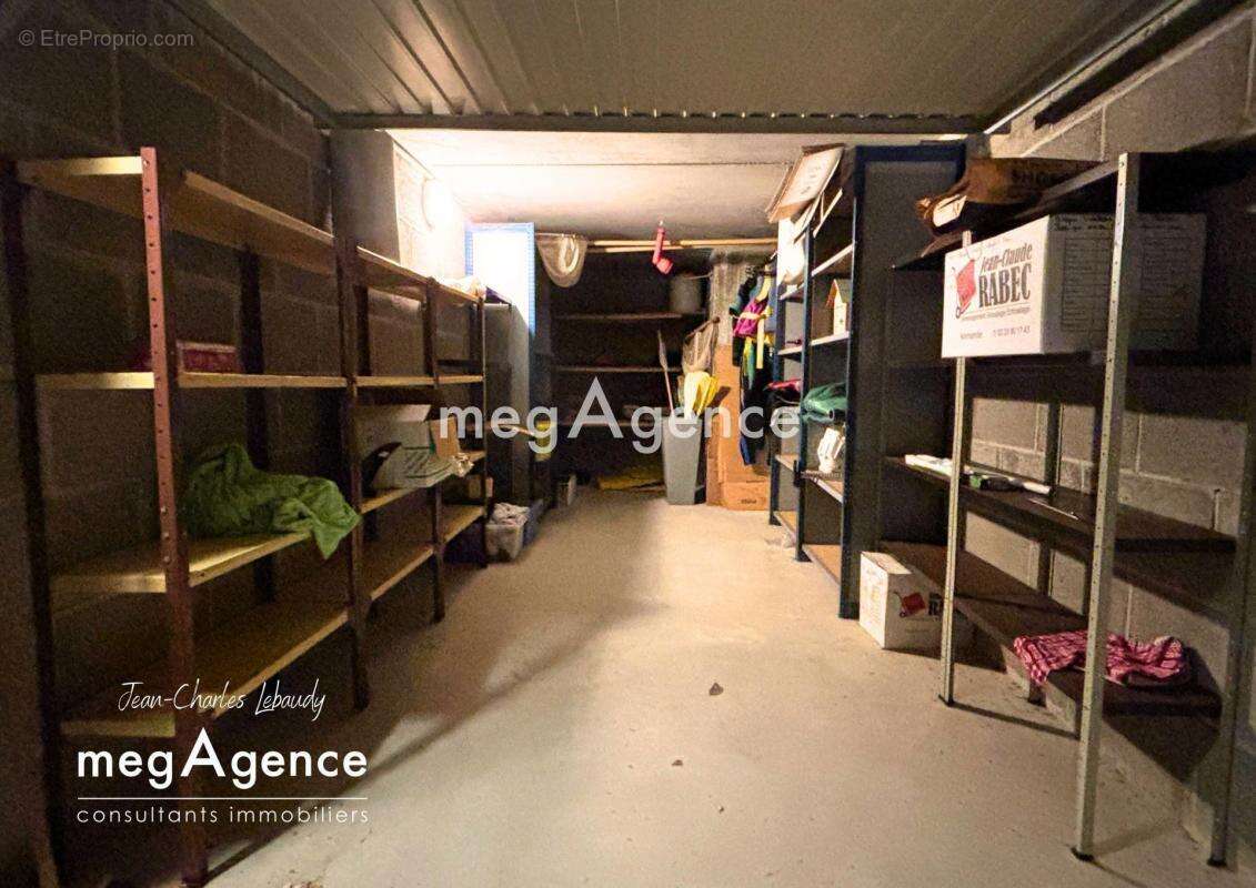 Appartement à JULLOUVILLE