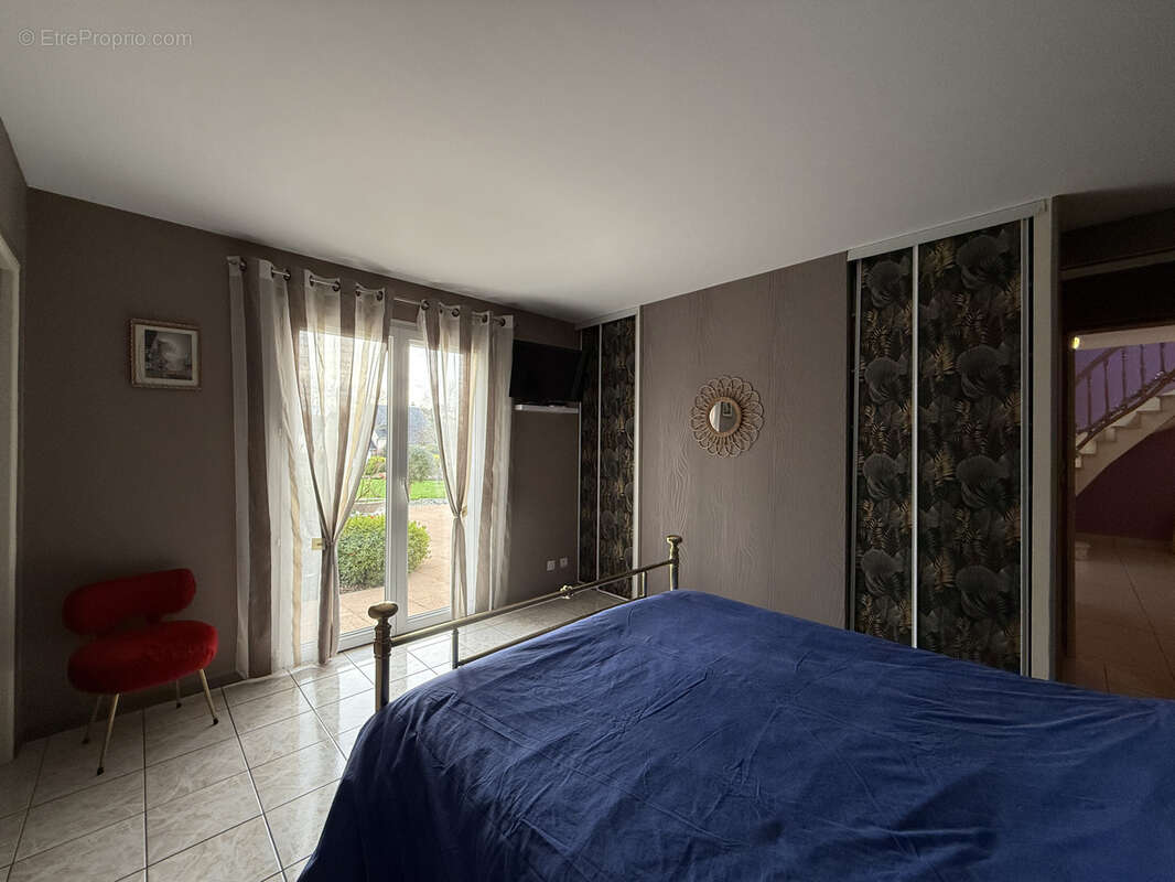 Maison à LE NEUFBOURG