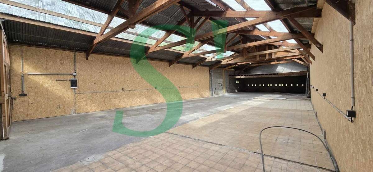 Commerce à CHAUMONT-EN-VEXIN