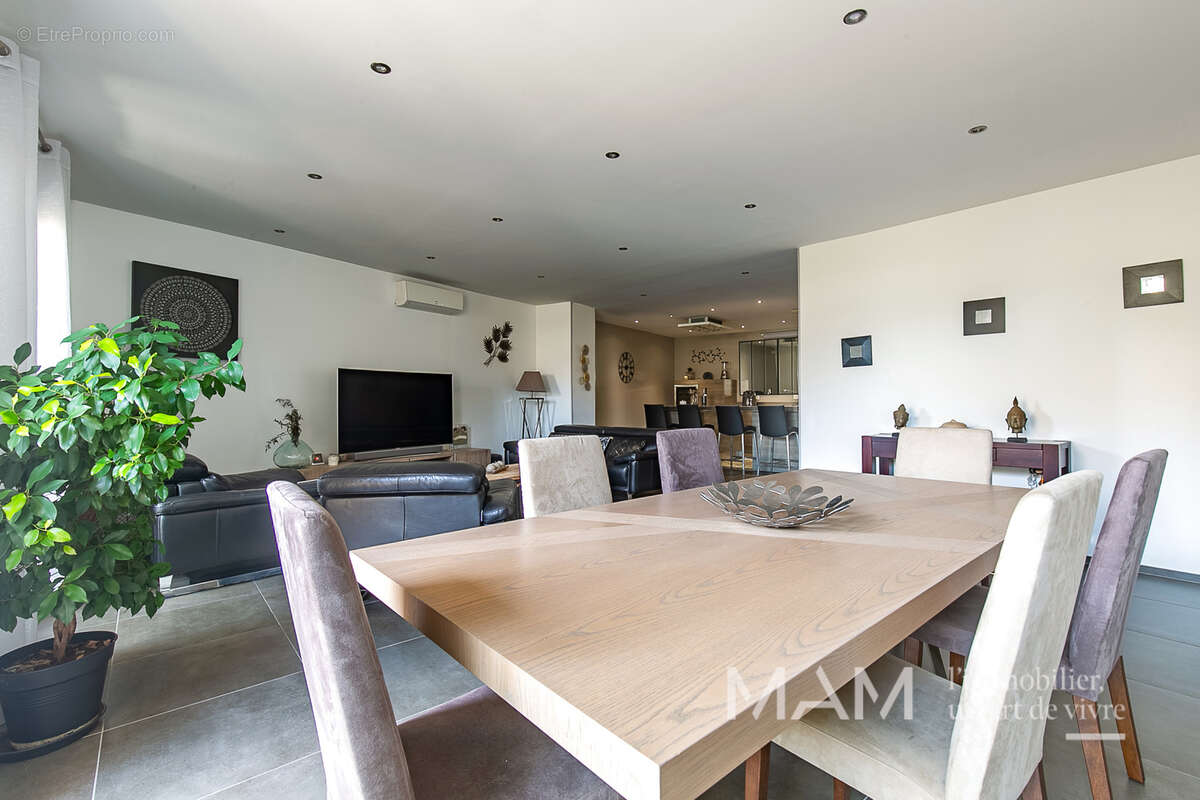 Appartement à MARSEILLE-12E