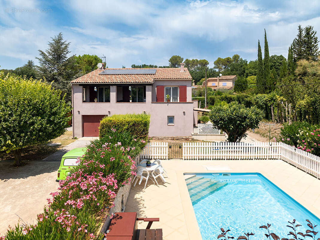 A VENDRE EN EXCLUSIVITE ! À  SAINT ANTONIN DU VAR Maison - 6 pièces 153 m2 sur un terrain de  1200 m2 avec piscine - photo 18