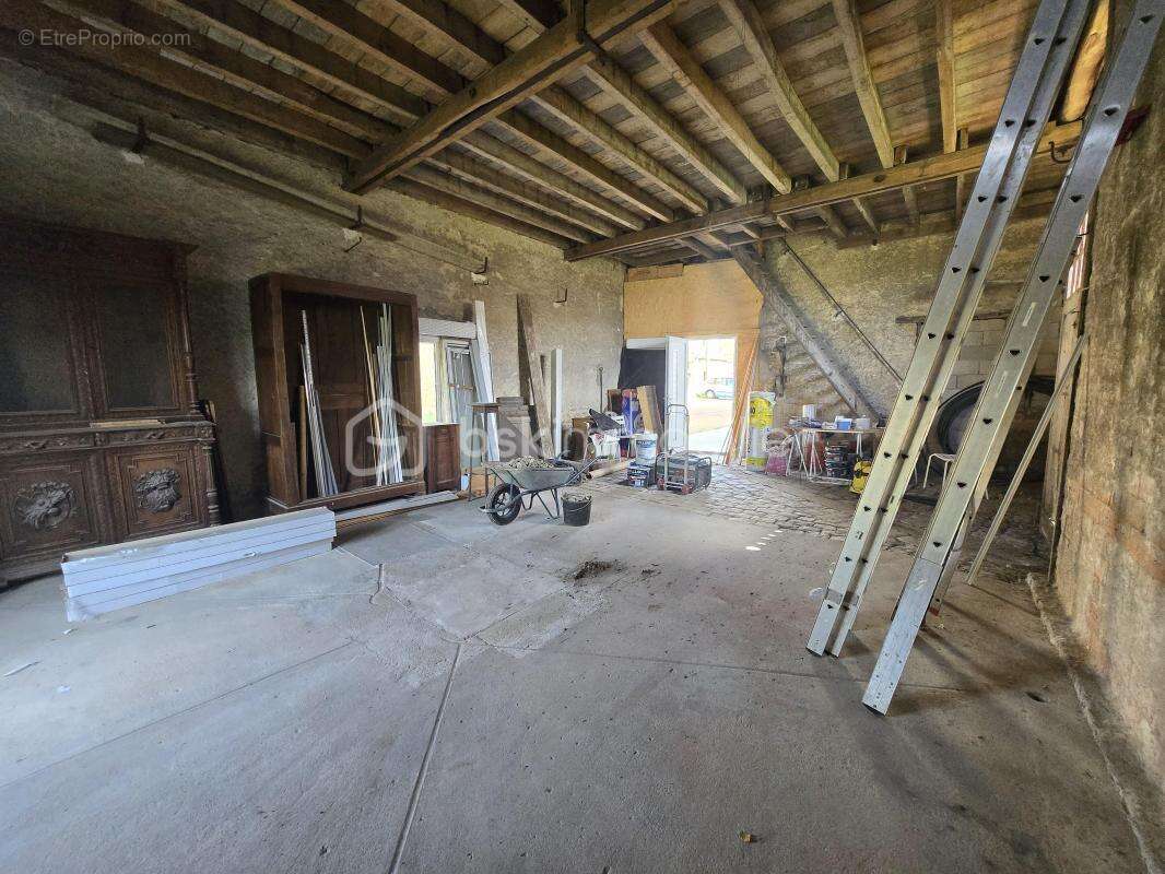 Appartement à FOURCHAMBAULT