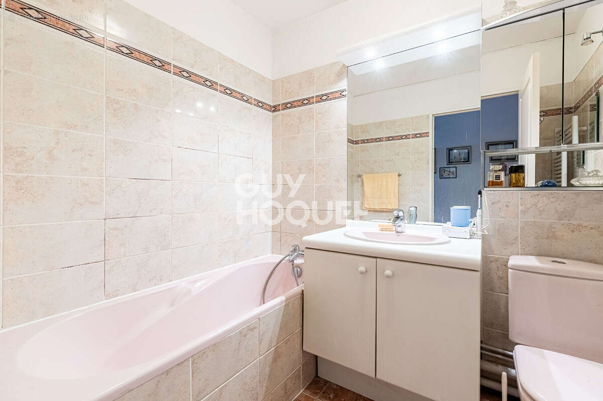 Appartement à PARIS-20E