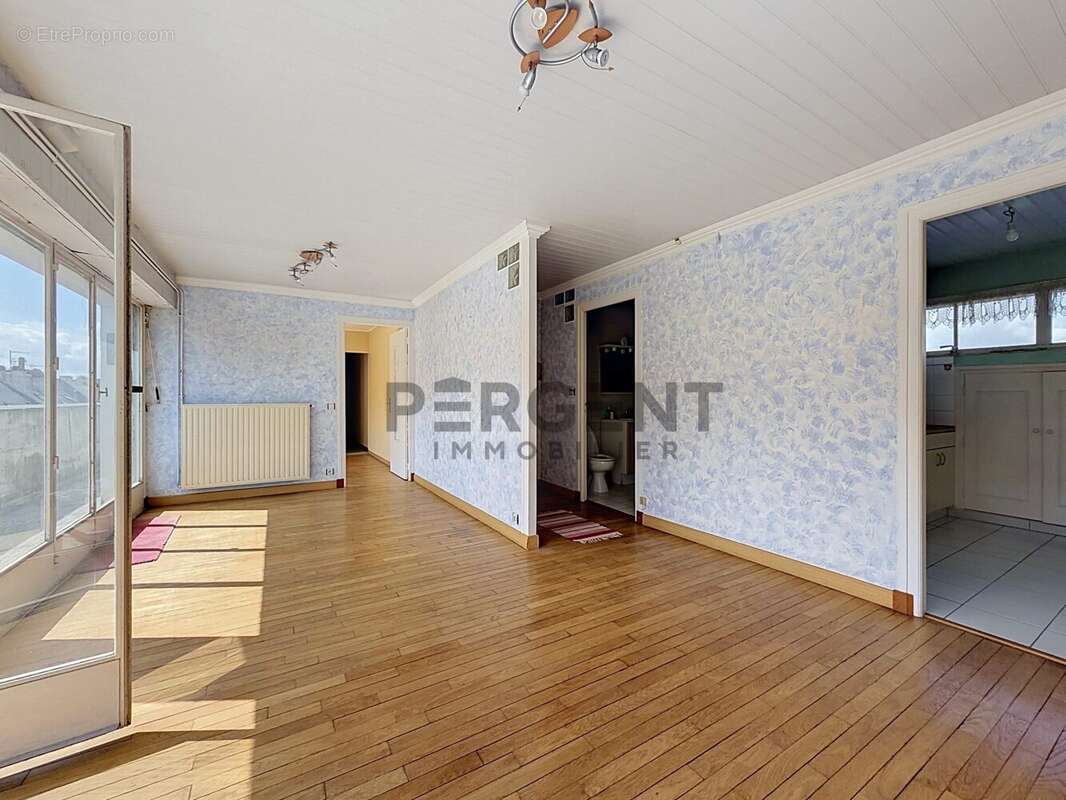 Appartement 77 m² à Charleville-Mezieres  - photo 2