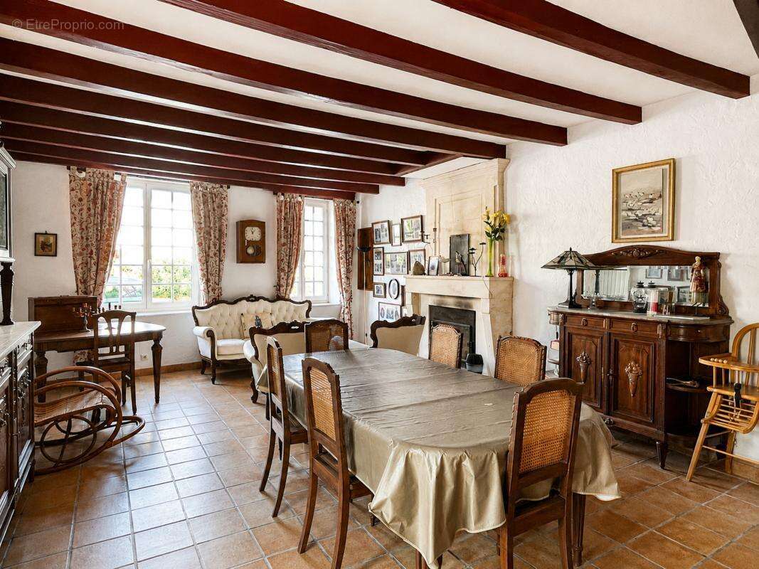 Maison 159 m² à Semussac  - photo 6