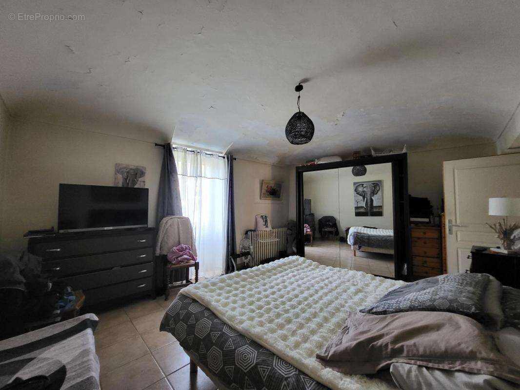 Maison à SAINT-PAUL-LE-JEUNE