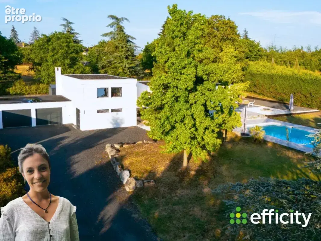 Maison 208 m² à Saint-Just-Saint-Rambert  - photo 5
