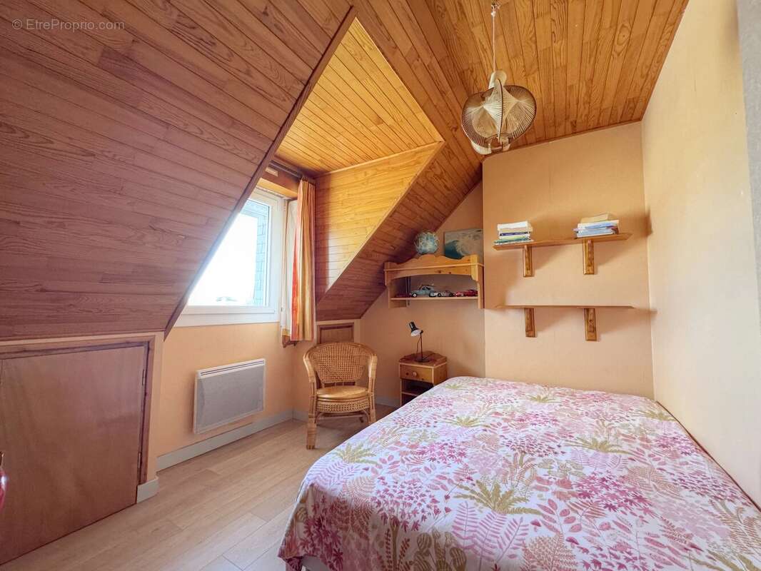 À deux pas de la côte sauvage – maison familiale avec sous-sol complet et jardin clos - photo 14