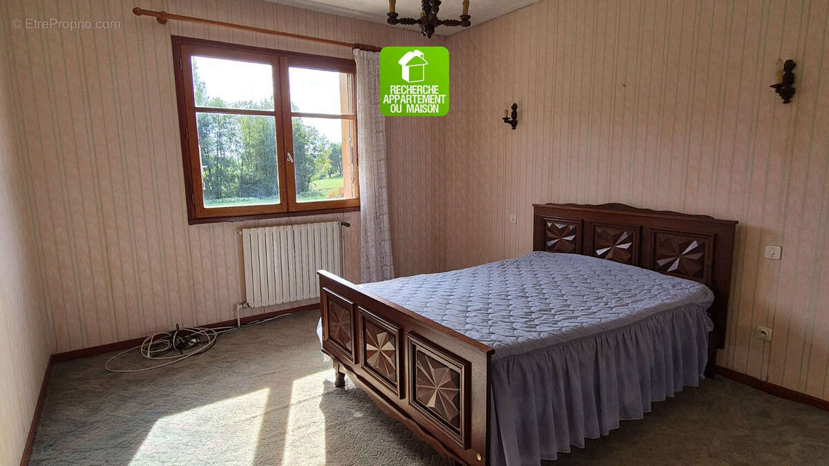 Maison à ANNOISIN-CHATELANS