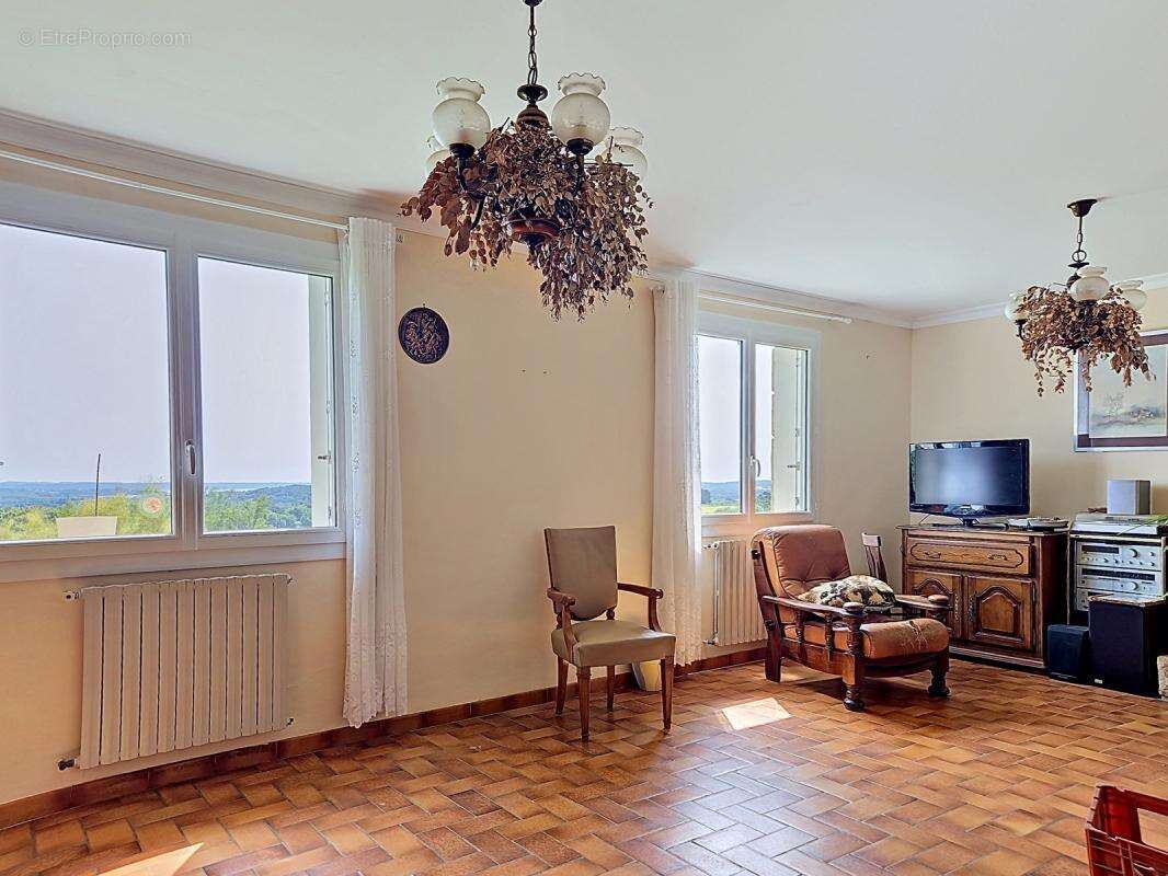 Maison à DIRINON