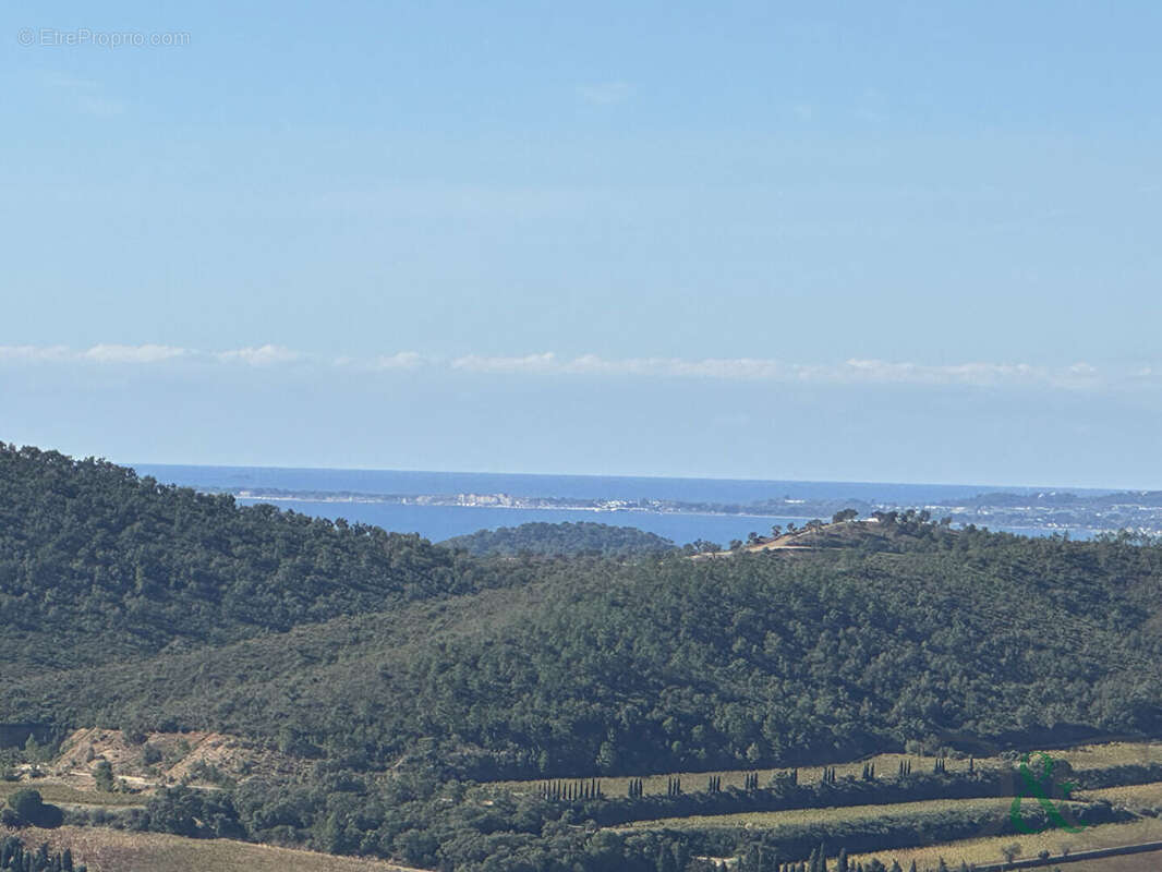 Maison à BORMES-LES-MIMOSAS