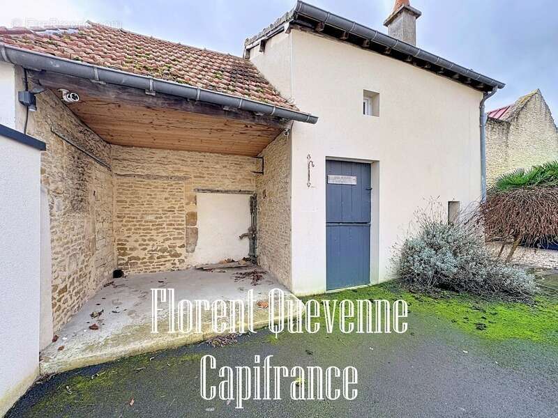 Maison à ARGENCES