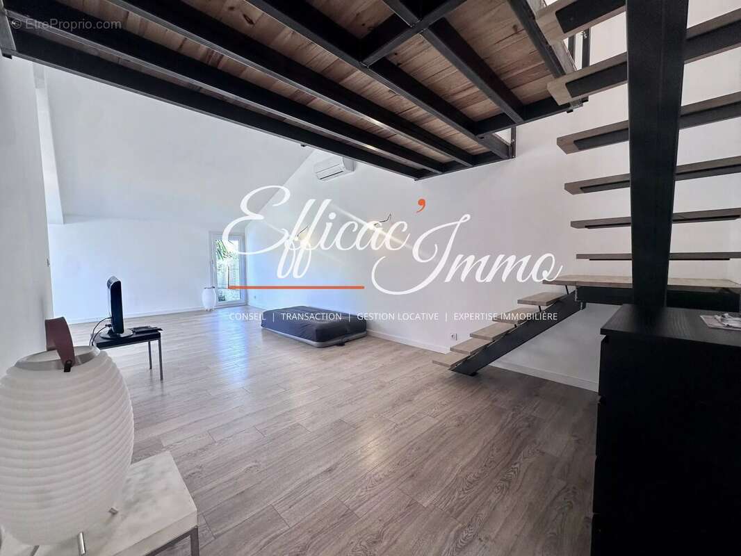 Villa 3 faces entièrement rénovée avec piscine - photo 6