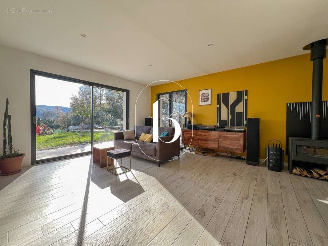 Maison à SAINT-ALBAN-AURIOLLES