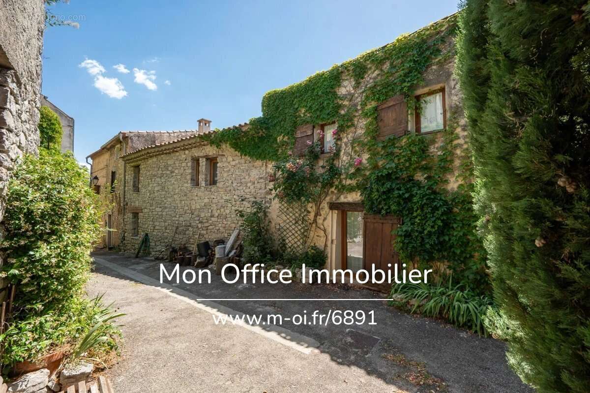 Référence : 6891-SJO - Maison provençale en pierre au coeur du village de St-Julien (83560): 4 chambres - véranda- piscine- cave - photo 31