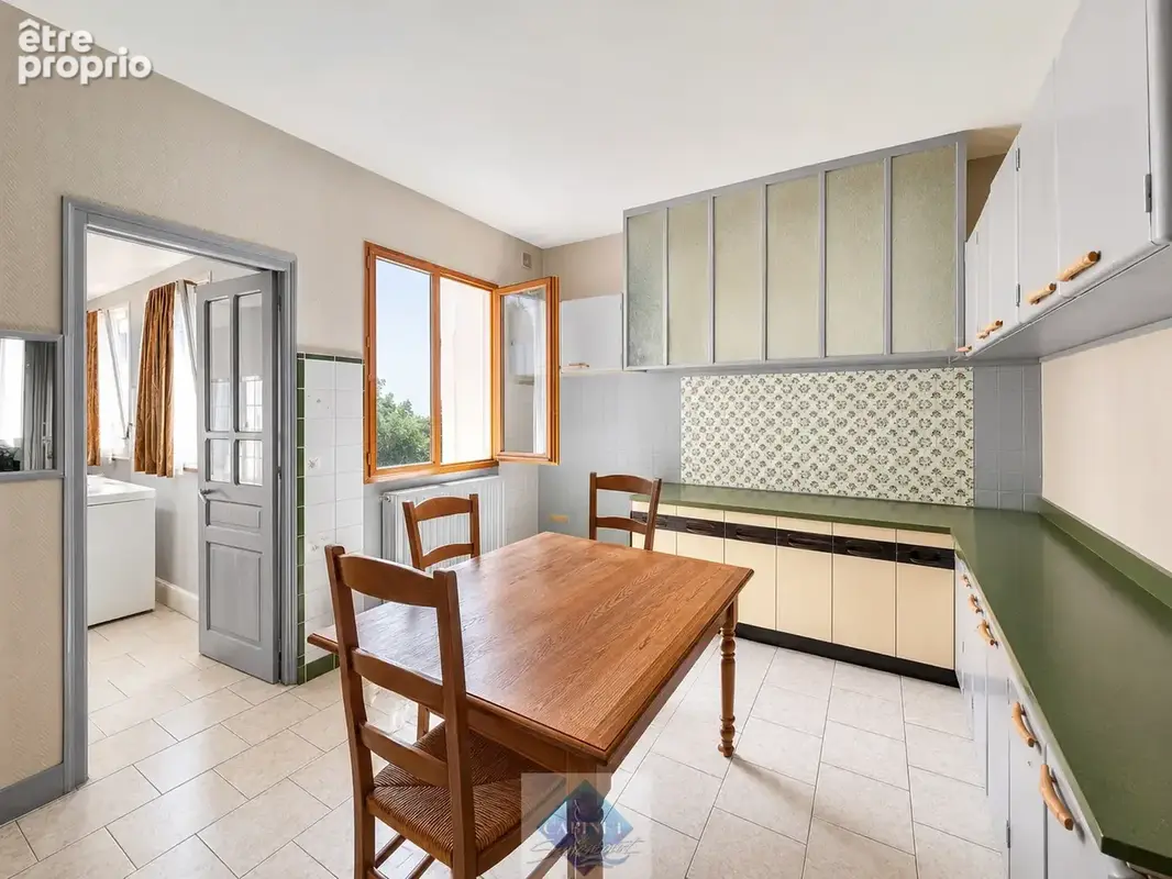 Maison avec cour, jardin, et dépendances - photo 4