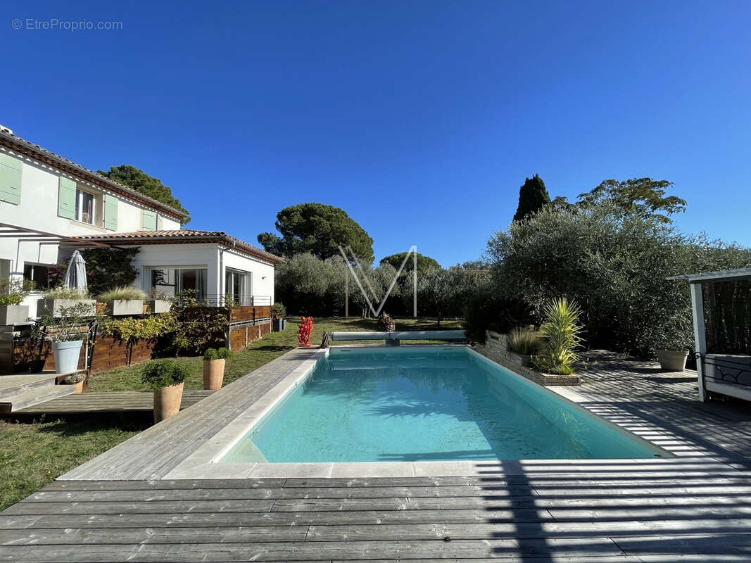 Maison à LA GARDE-FREINET