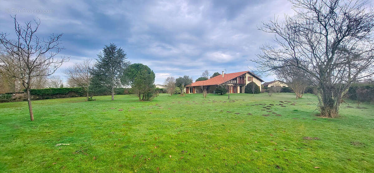 Maison à SAINT-ETIENNE-D&#039;ORTHE