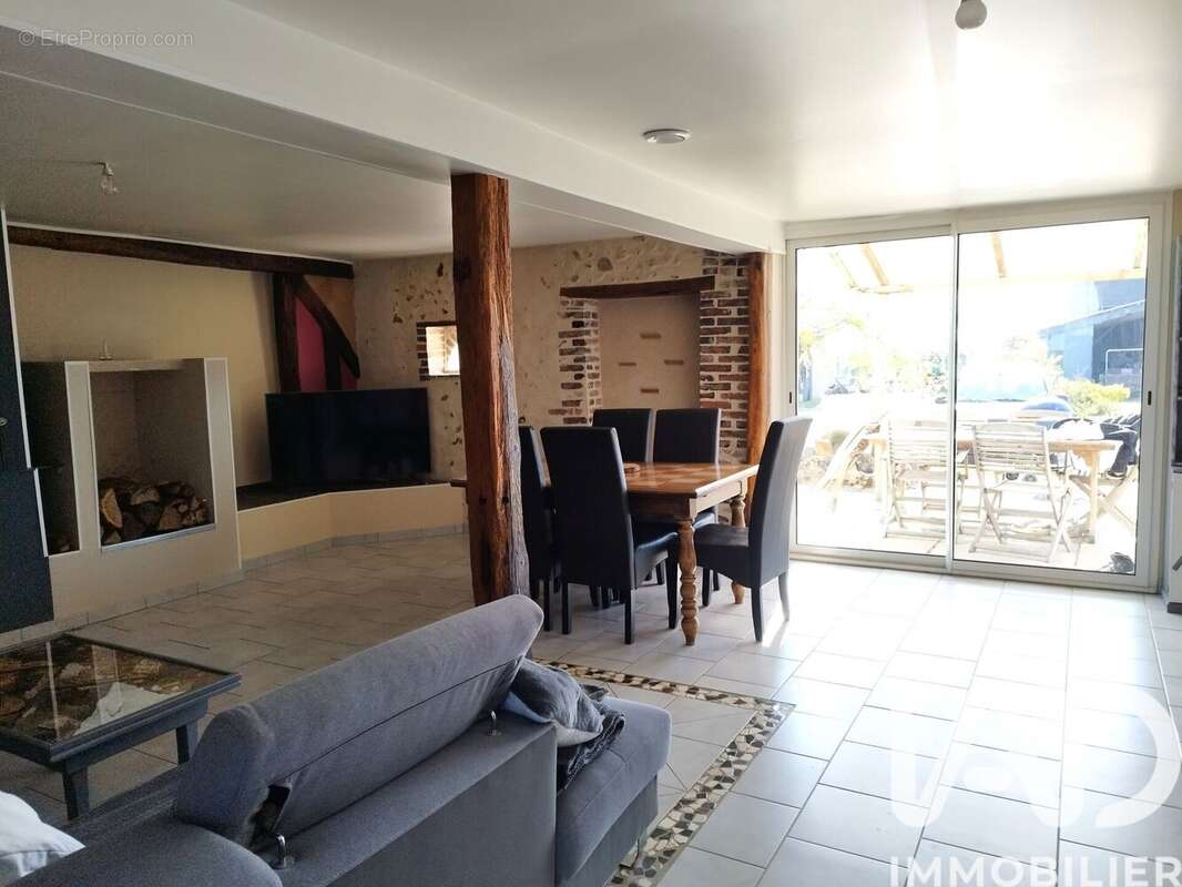 Maison 146 m² à Danze  - photo 2
