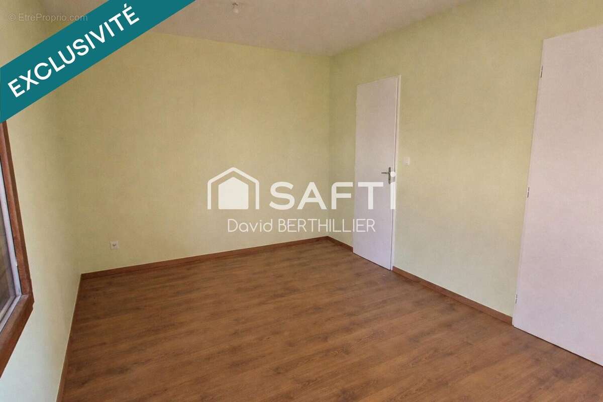 Photo 4 - Maison à SAINT-ETIENNE-DU-BOIS