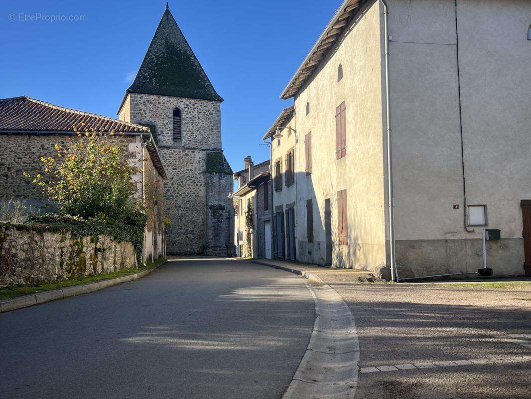 Maison à SAULGOND