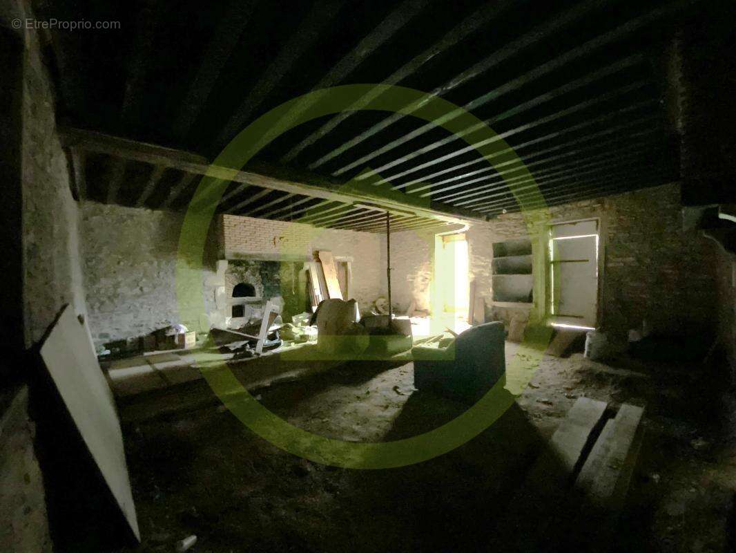 Maison à MOUTIER-MALCARD