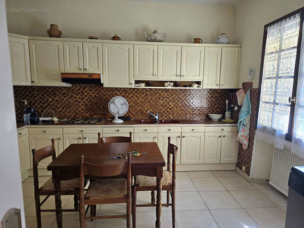 Maison Saint Savournin 5 pièce(s) 140 m2 - photo 4